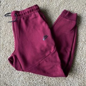 Maroon Nike sweatpants!